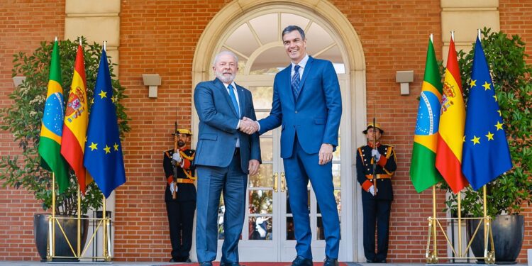 na-espanha,-lula-defende-criacao-de-um-g20-da-paz