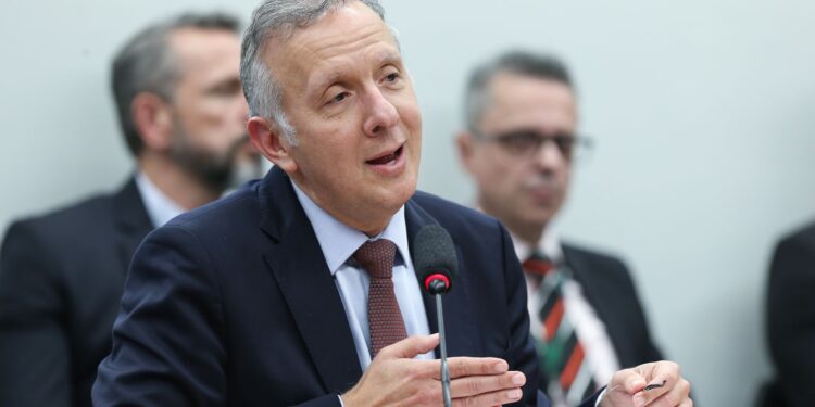 versao-preliminar-de-proposta-da-reforma-tributaria-e-lida-na-camara