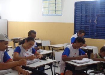 sp:-fechamento-de-turmas-dificulta-retorno-de-adultos-a-educacao