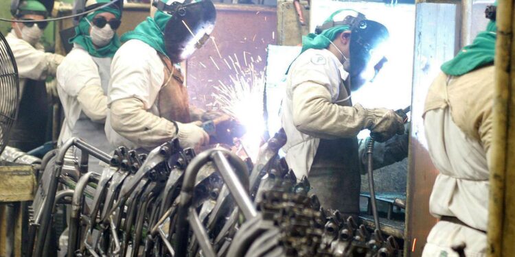 producao-industrial-cresce-0,3%-em-maio