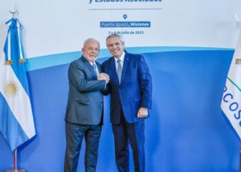 nao-temos-alternativa-que-nao-seja-a-uniao,-diz-lula-na-argentina