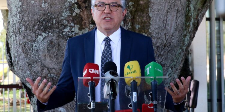 apos-reforma-tributaria,-governo-faz-esforco-para-votacao-de-3-textos