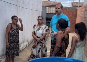 Dr Adriano Brandes leva socorro aos moradores do Nova Barra 1 e 2