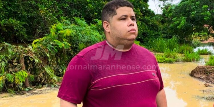 O suplente de vereador Dr. Thiago Campos está ao lado da Comunidade do bairro tamarindo.