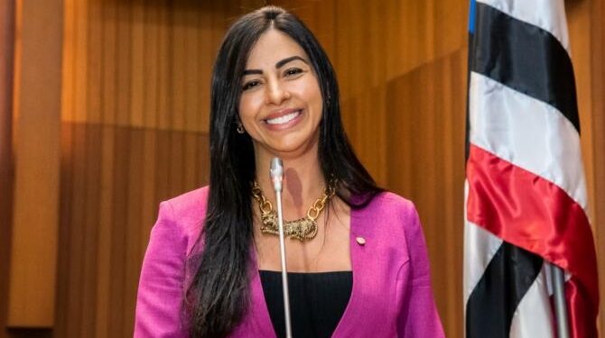 Deputada Daniella lança pré-candidatura à prefeitura de Presidente Dutra