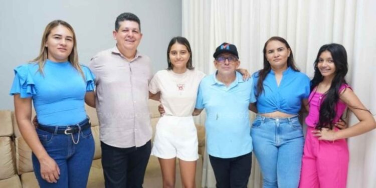 Grupo de Mercial Arruda em Declínio: Ex-Secretário Carlinhos do Carvão Declara Apoio a Marinaldo do Gesso em Grajaú