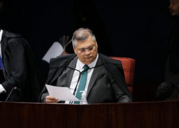 Flávio Dino amplia vigência da Lei de Cotas até que Congresso decida sobre nova norma